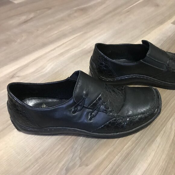 Rieker Ladies Black Leather And Patent Shoes Size 39 - Picture 4 of 6